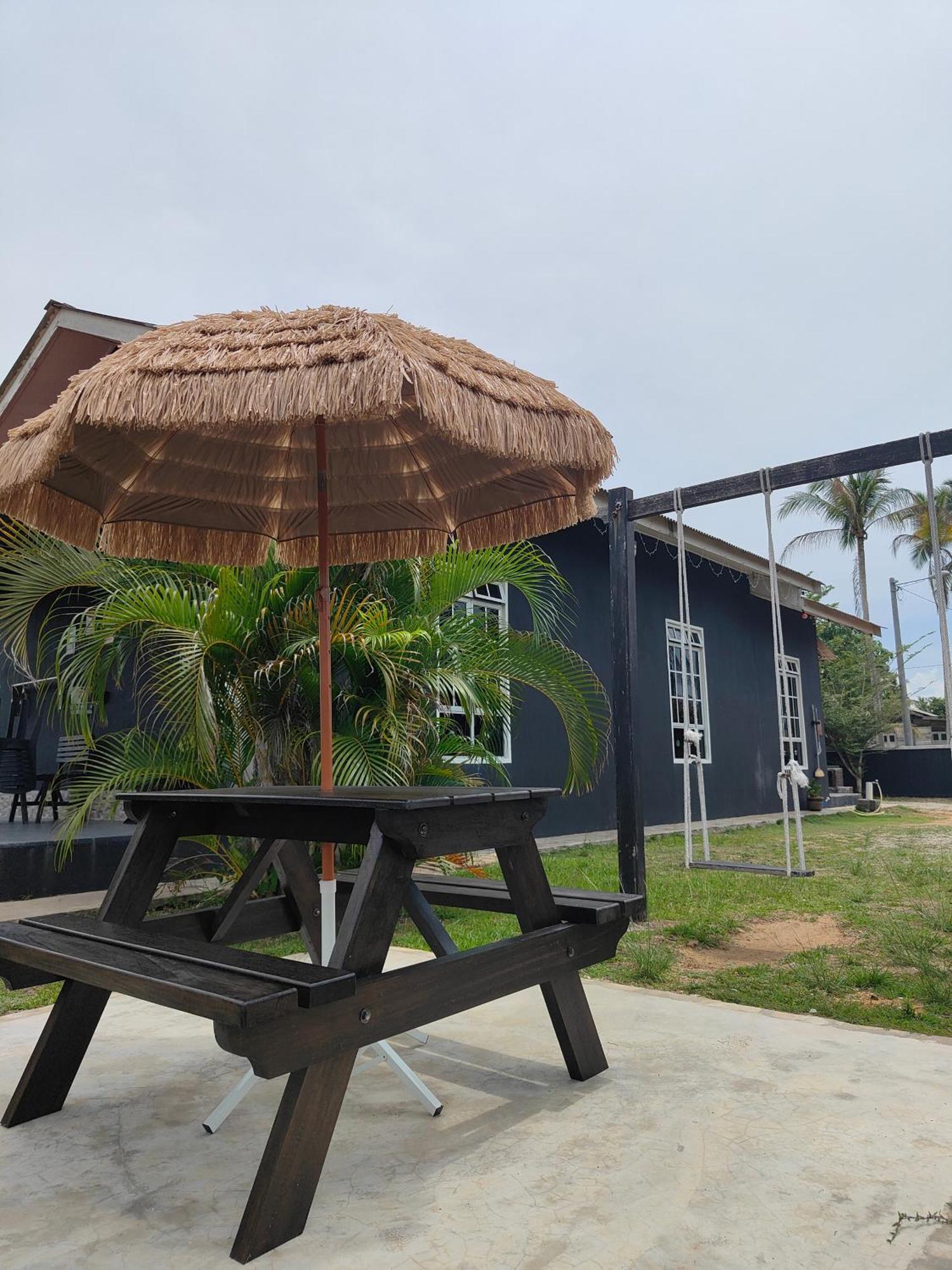 Penarik Baru Homestay 캄풍 페나릭 외부 사진