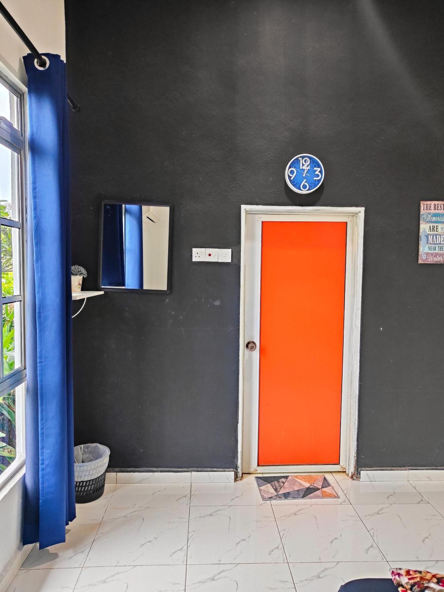 Penarik Baru Homestay 캄풍 페나릭 외부 사진