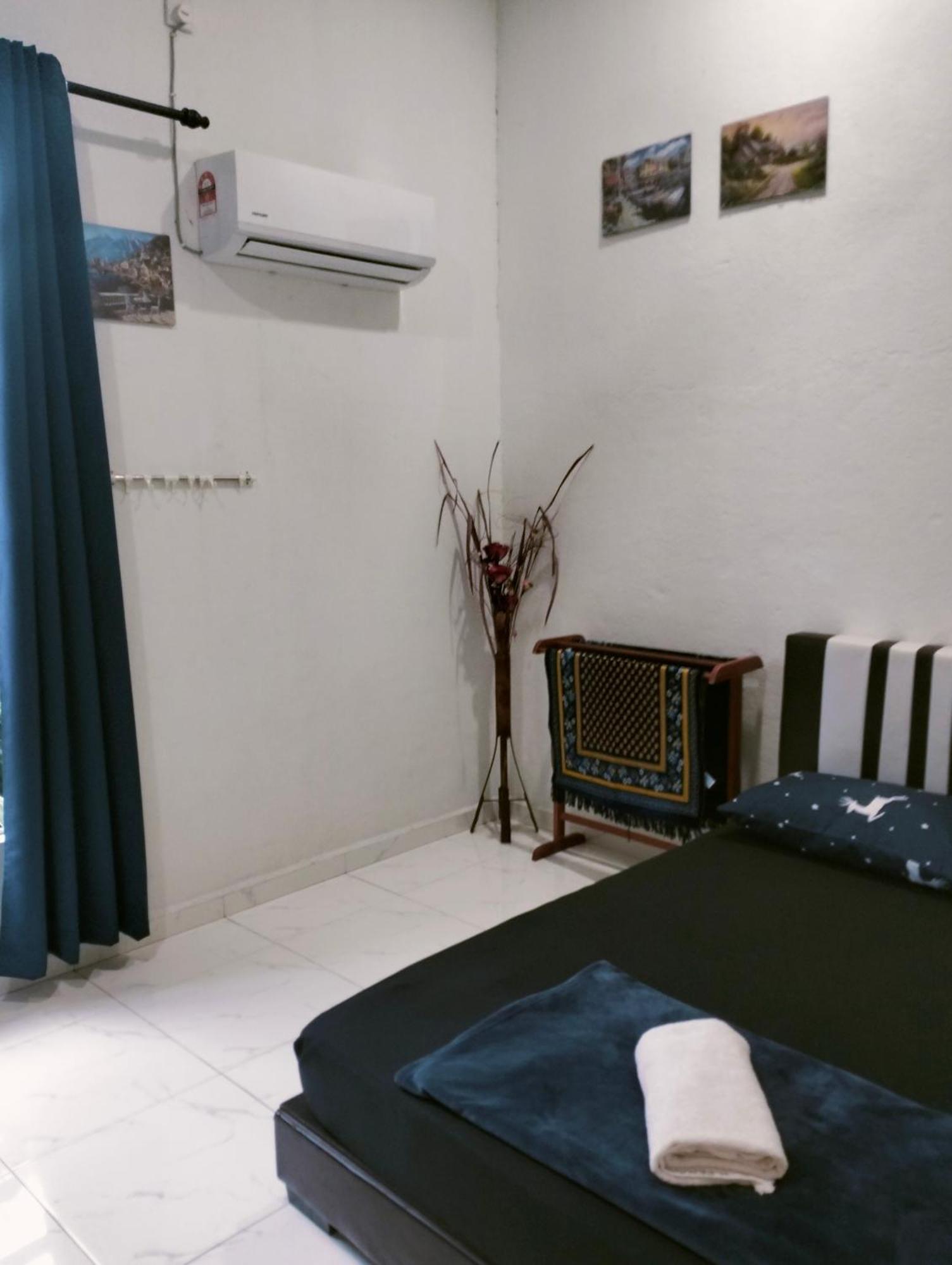 Penarik Baru Homestay 캄풍 페나릭 외부 사진
