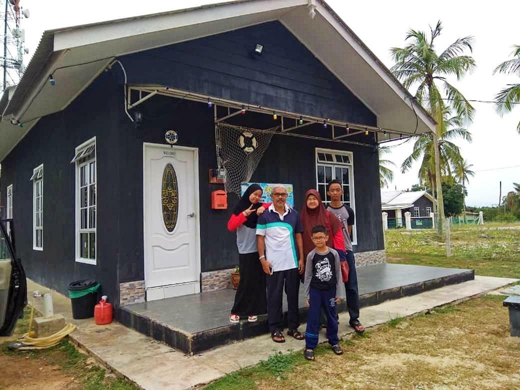 Penarik Baru Homestay 캄풍 페나릭 외부 사진